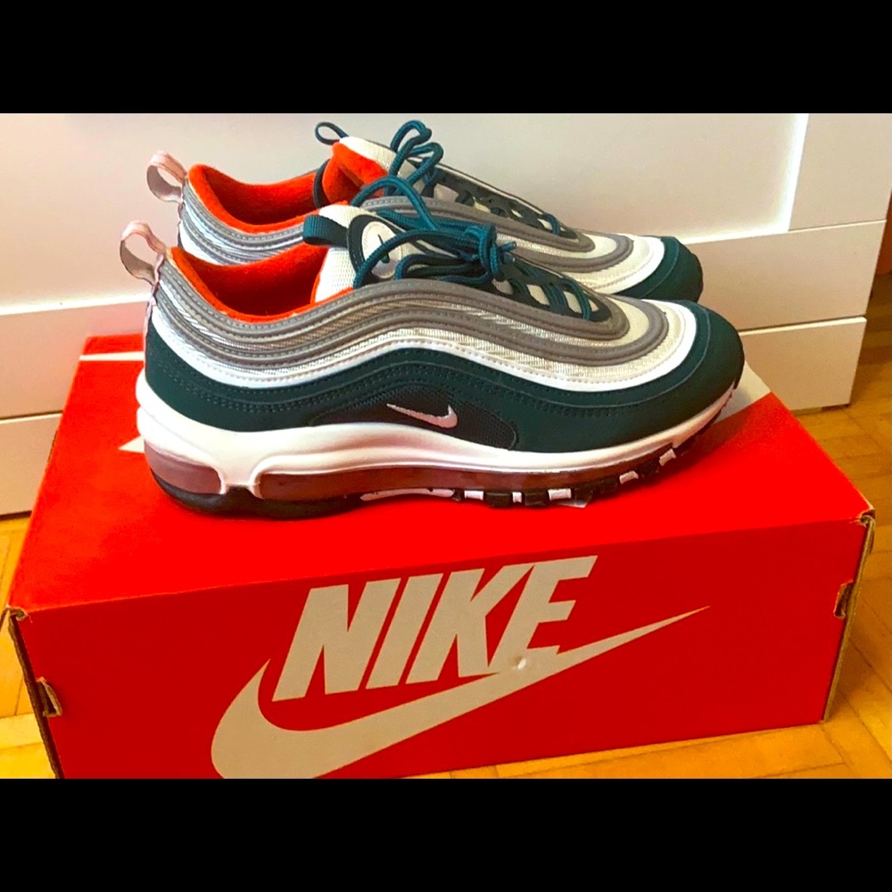 Nike Air Max 97 - size 6.5Y (women’s size 8)